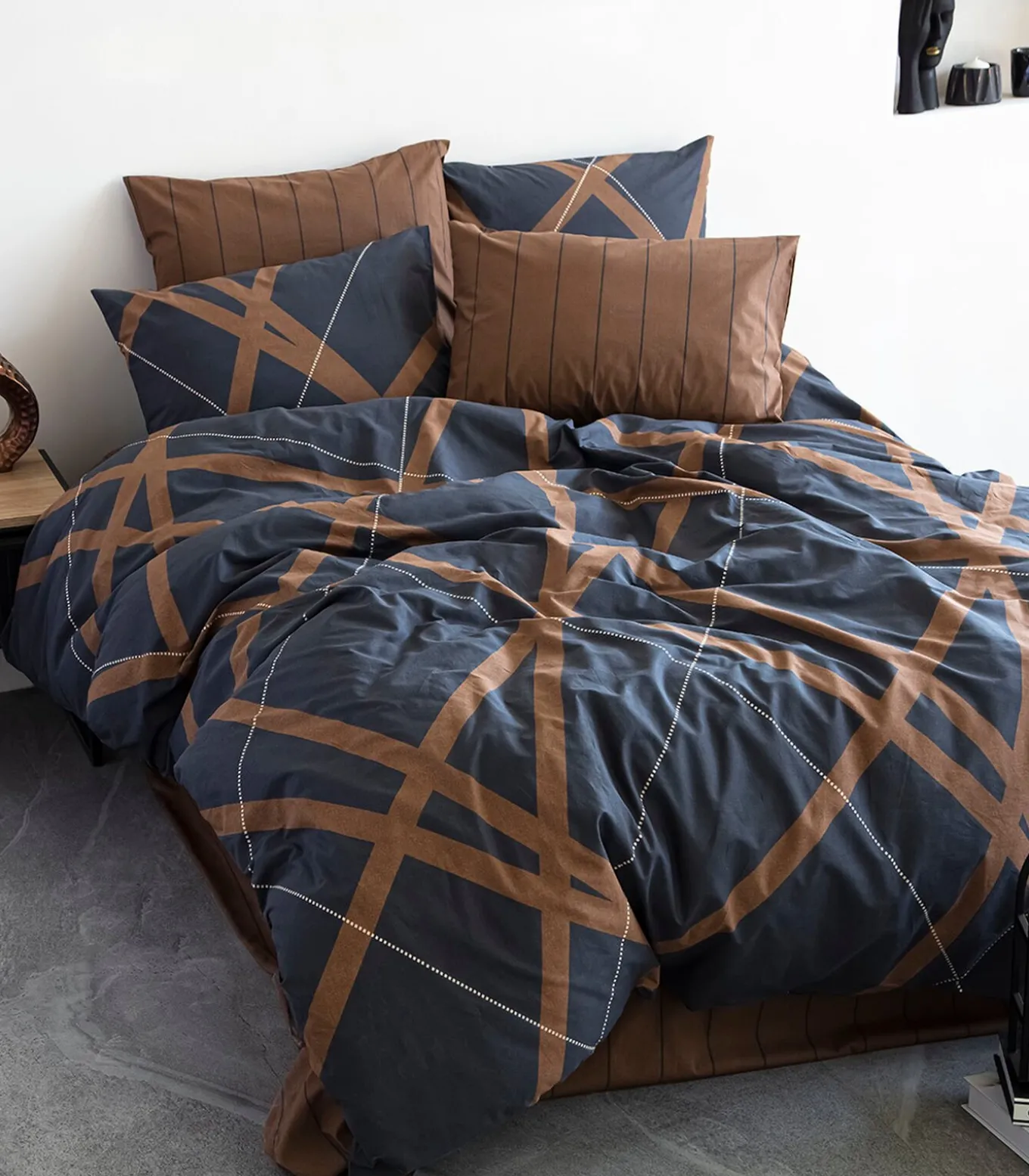 2 persoons beddengoed 240x220 cm+2 kussenslopen 65x65 cm in katoen