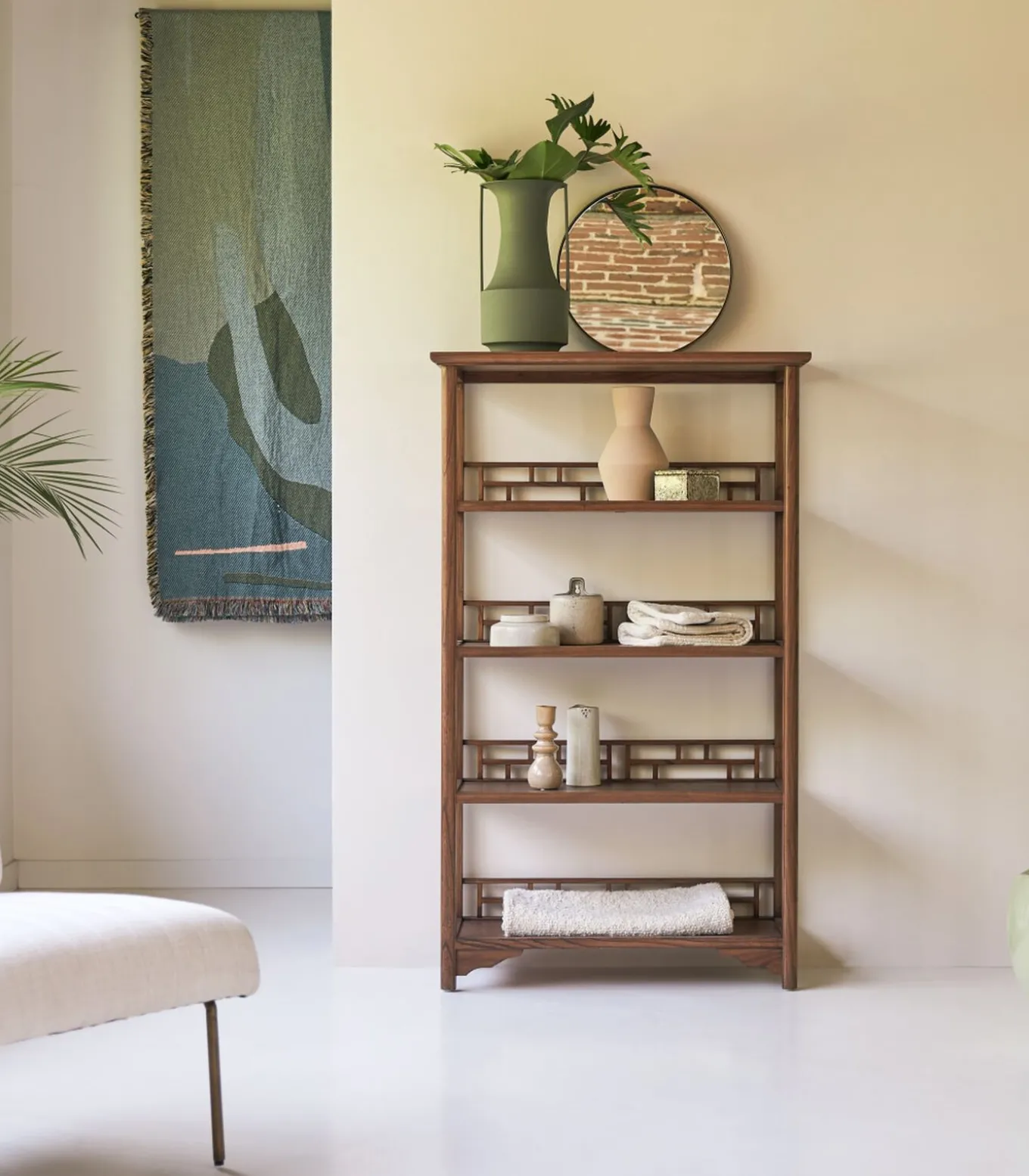 Ame - Boekenkast van massief iepenhout