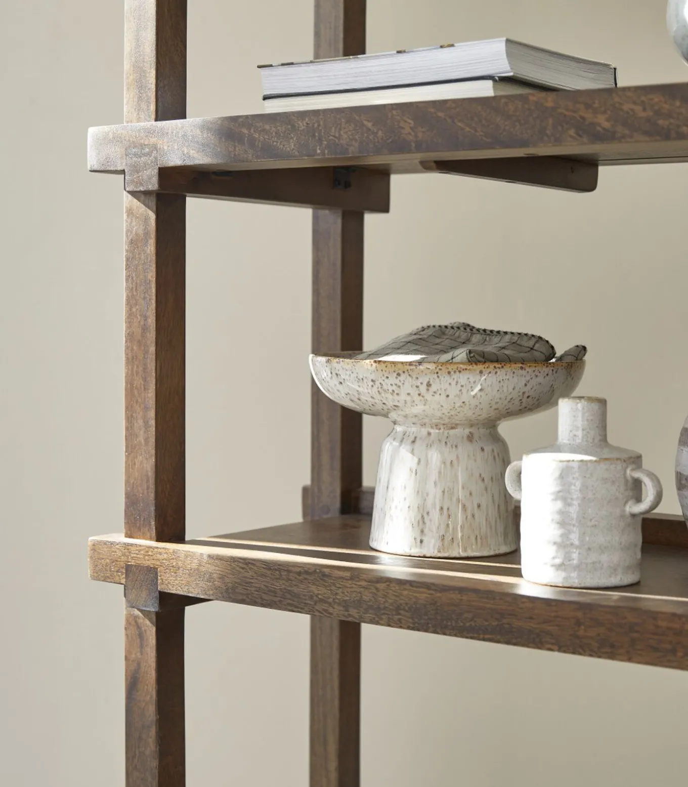 Arko - Hoge boekenkast in massief mangohout