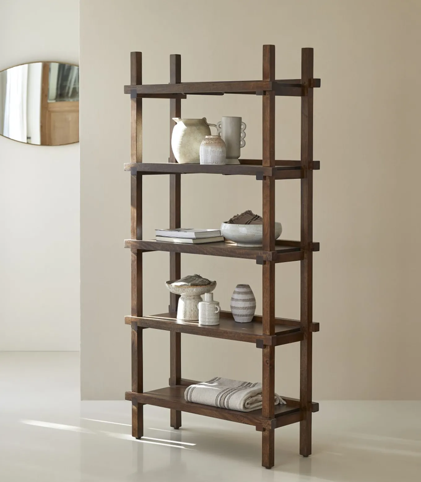 Arko - Hoge boekenkast in massief mangohout