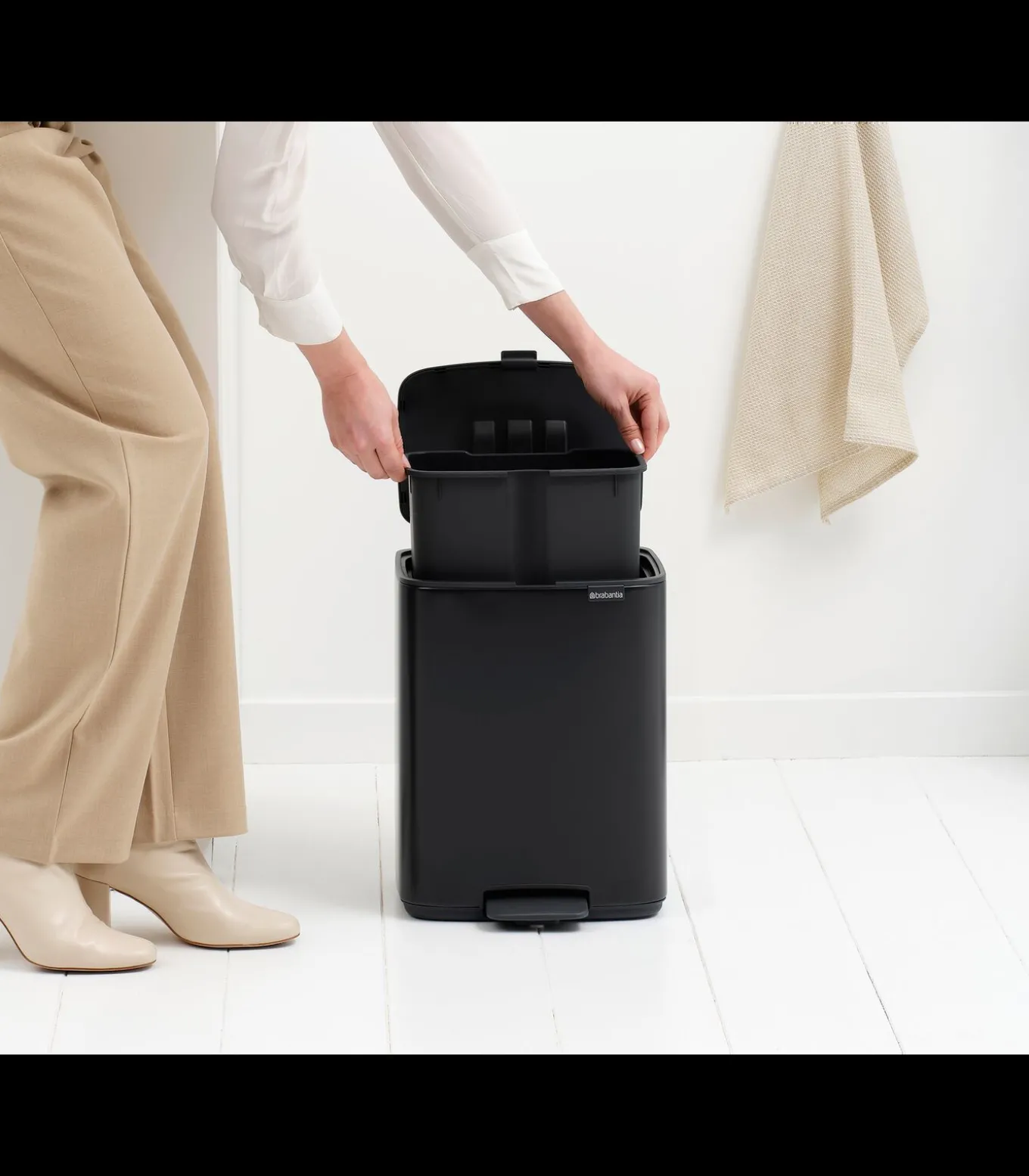 Brabantia Bo Pedaalemmer, 12 liter, stil sluitend, kunststof binnenemmer - Matt Black