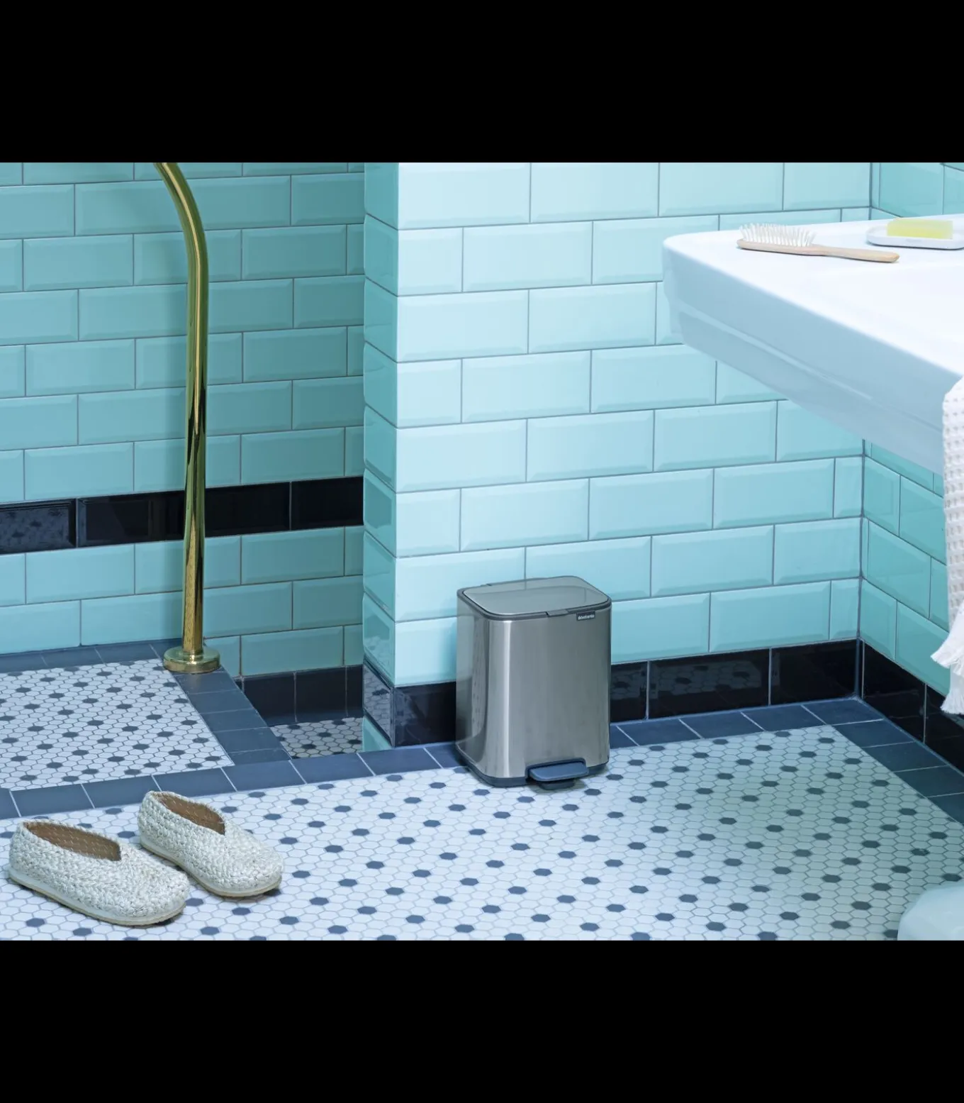 Brabantia Bo Pedaalemmer, 7 liter, stil sluitend, kunststof binnenemmer - Matt Steel Fingerprint Proof