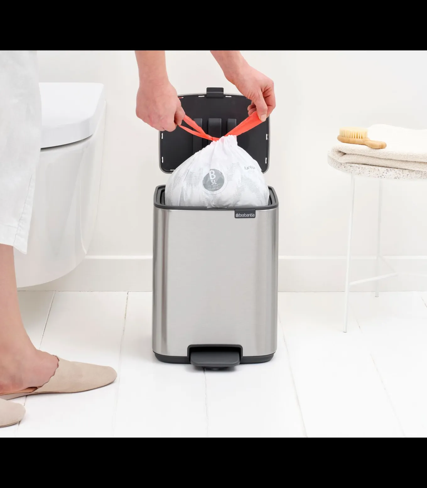 Brabantia Bo Pedaalemmer, 7 liter, stil sluitend, kunststof binnenemmer - Matt Steel Fingerprint Proof