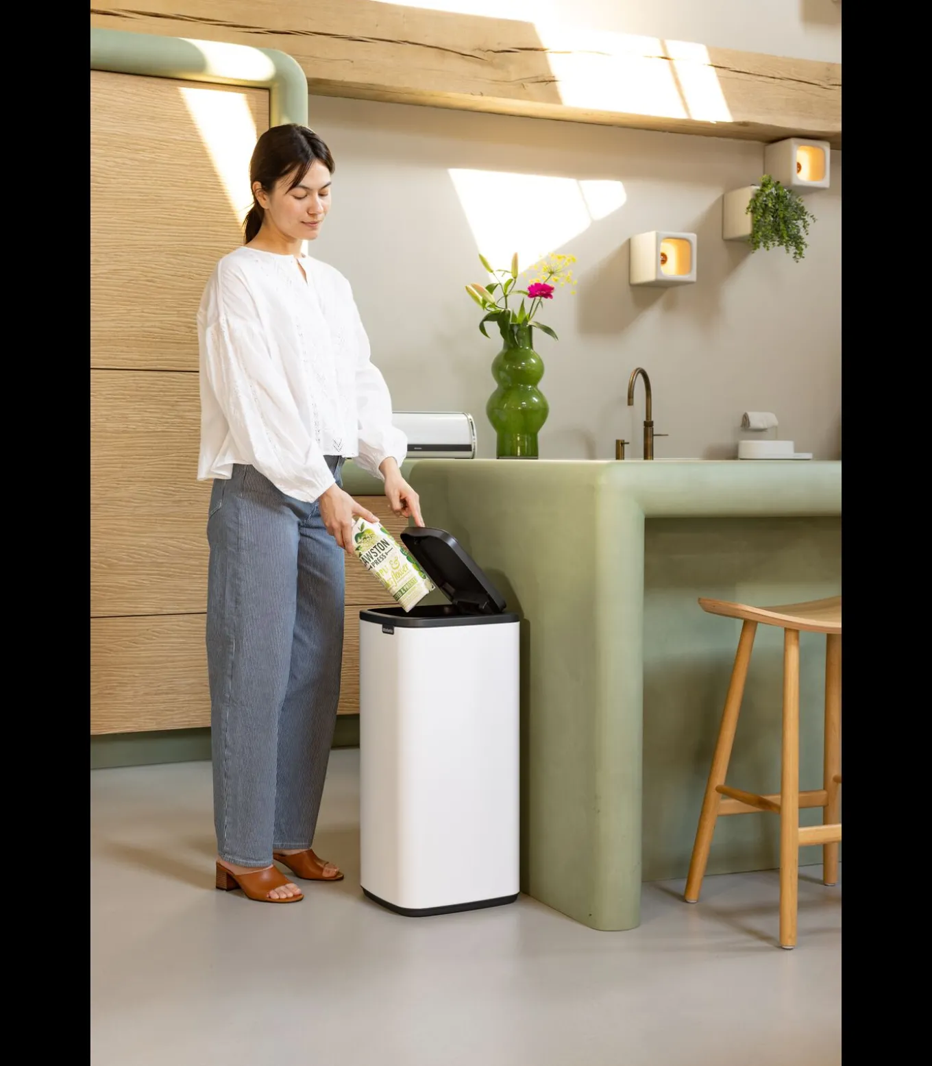 Brabantia Bo Touch Bin, 30 liter - White