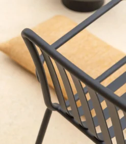 Gaby - Zwart metalen tuinstoel