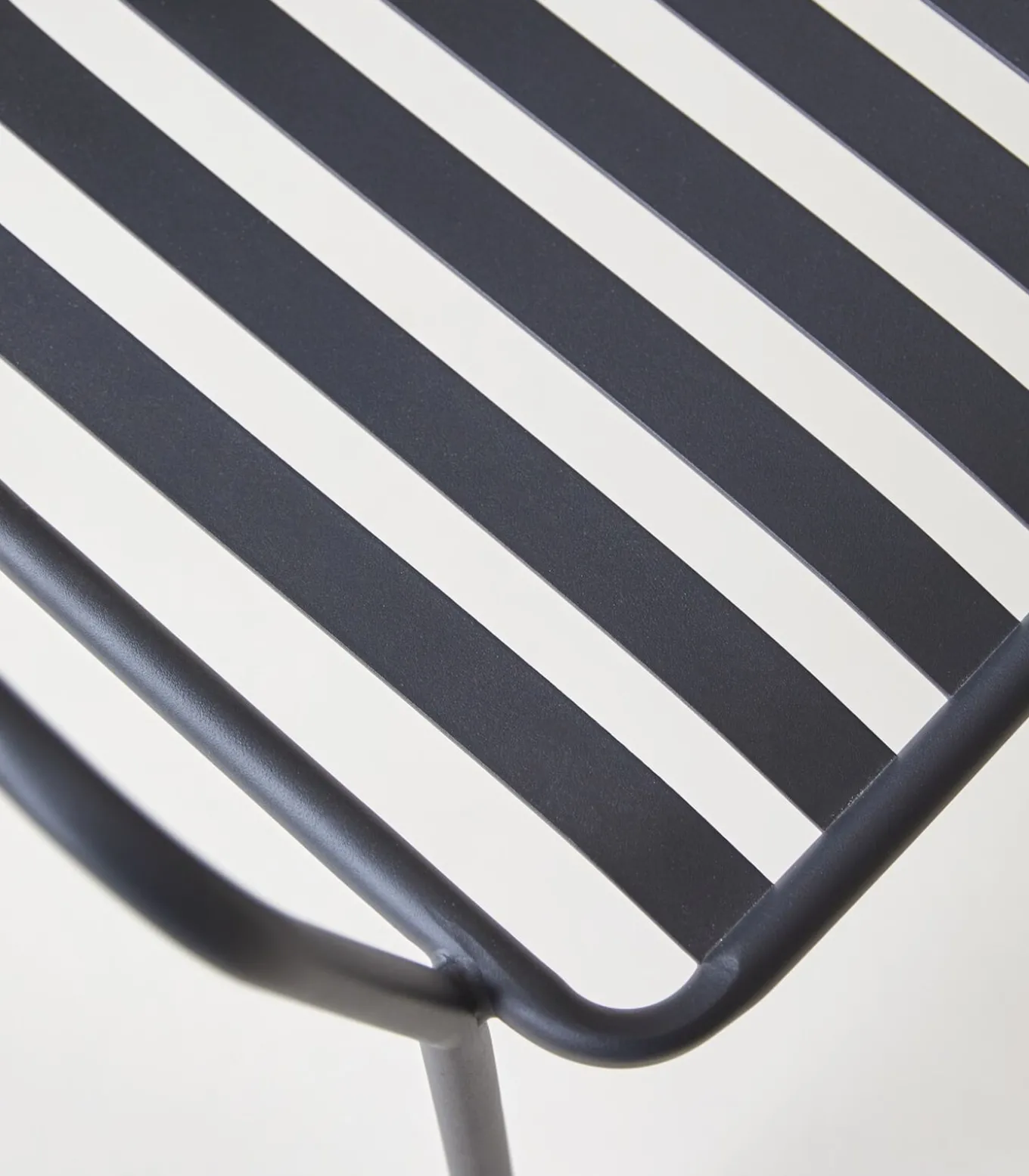 Gaby - Zwarte metalen fauteuil