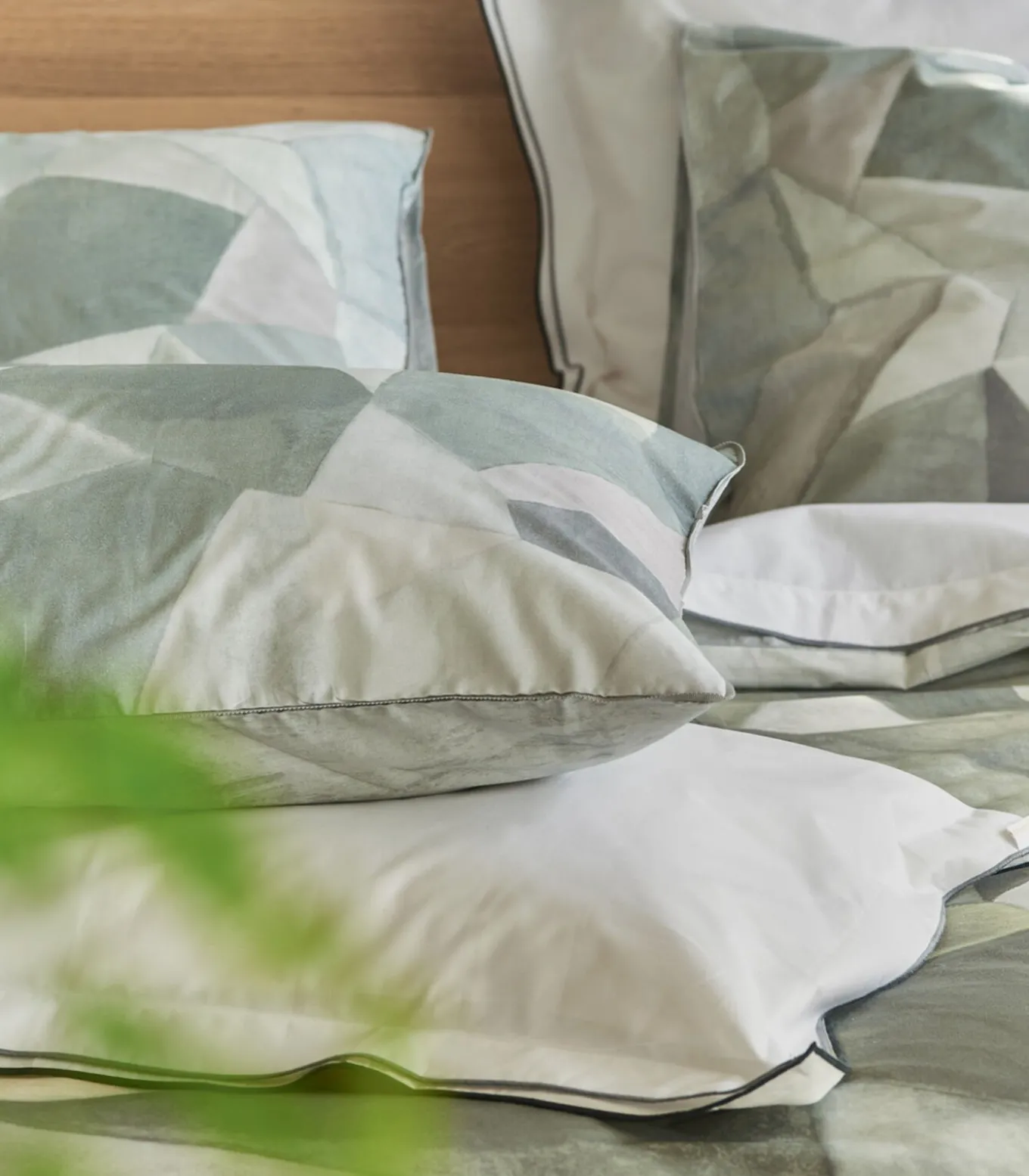 Geo Moderne Pewter - Kussensloop in katoen perkal met print