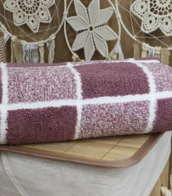 Katoenen geruit badstof douchelaken 70x140 cm