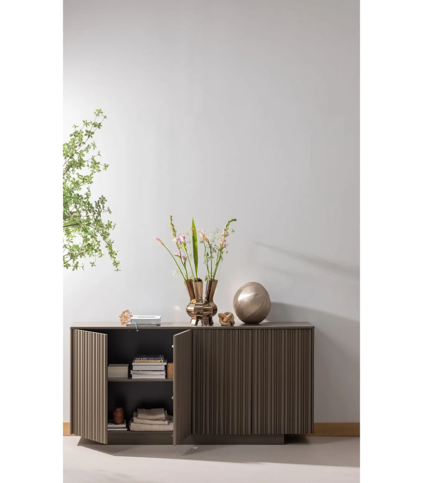 Nova Dressoir 200 cm - Grenen - Truffel Bruin - 85x200x40