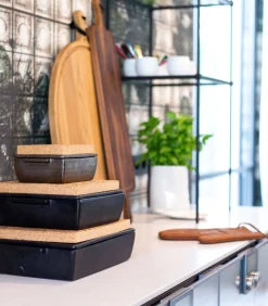 Ovenschotel met deksel en kurk 27x24x10cm zwart