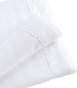 Set van 2 luxe gestreepte kussenslopen in Wit katoensatijn 65x65 cm