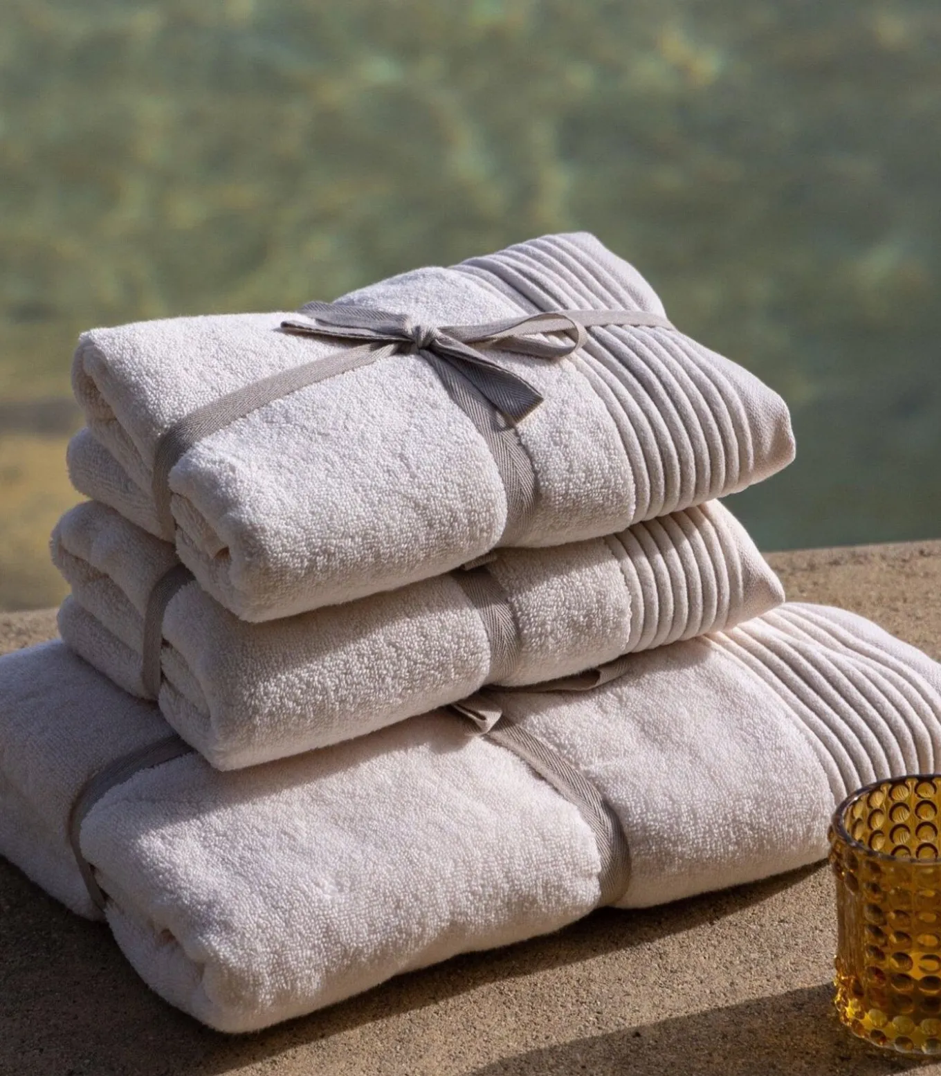 Set van 2 Premium Handdoeken SERENE BLISS. Biologisch Katoen