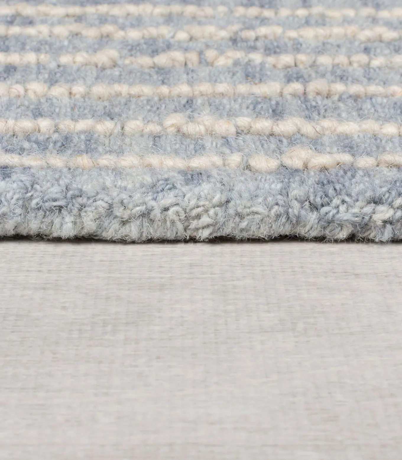 Tapijt woonkamer en slaapkamer puur wol handgetuft JOHNSON