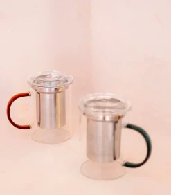 Theebeker 43cl met filter en deksel amber Liv