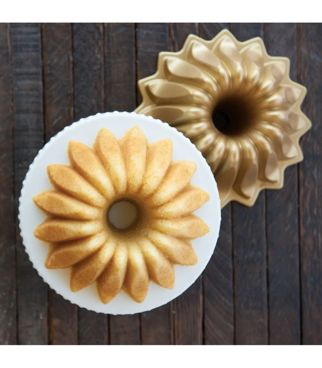 Tulband Bakvorm Lotus Bundt Goud ø 21 / 1.2 liter