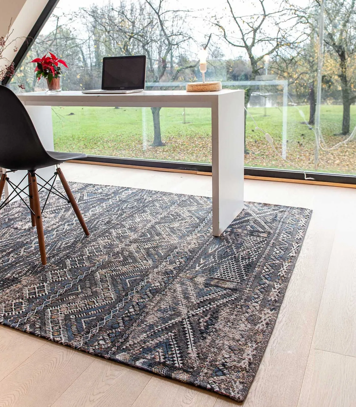 Vlak geweven woonkamer- en slaapkamerkleed BLACK FEZ