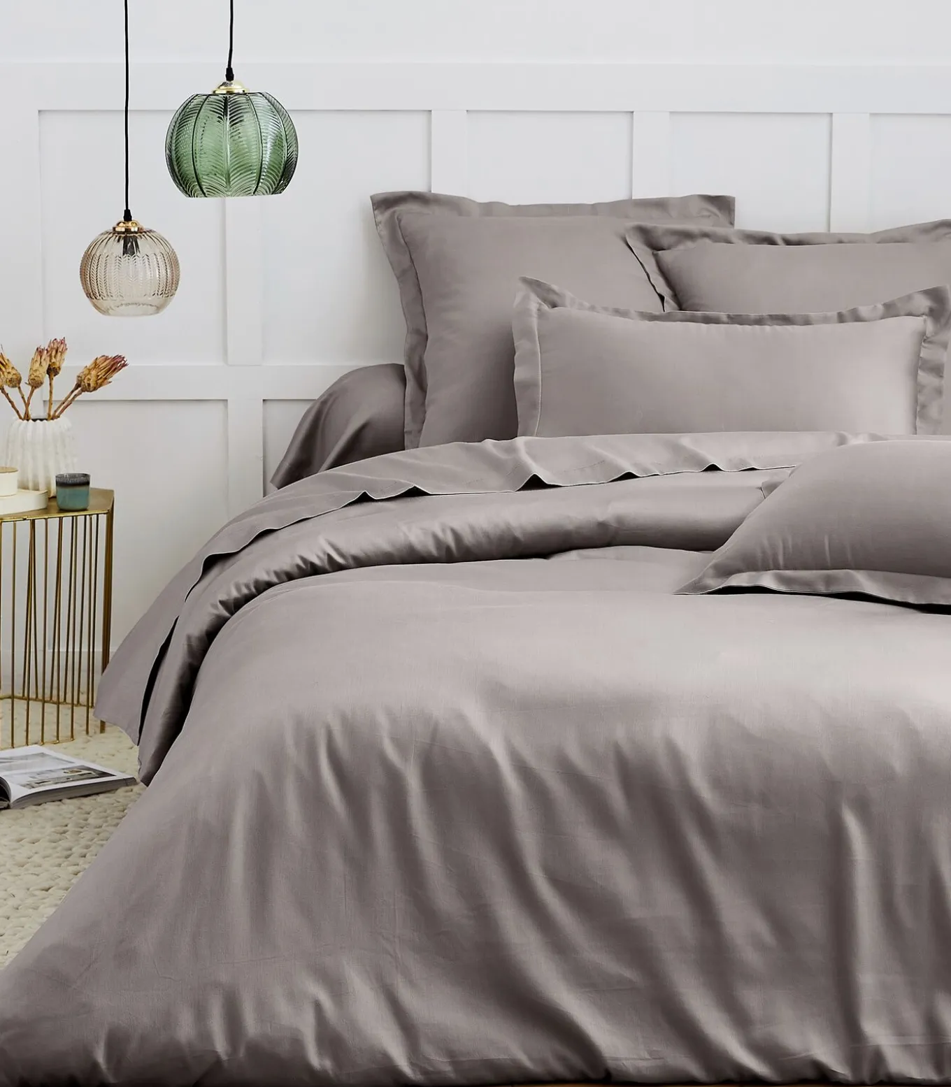 vlak laken katoensatijn