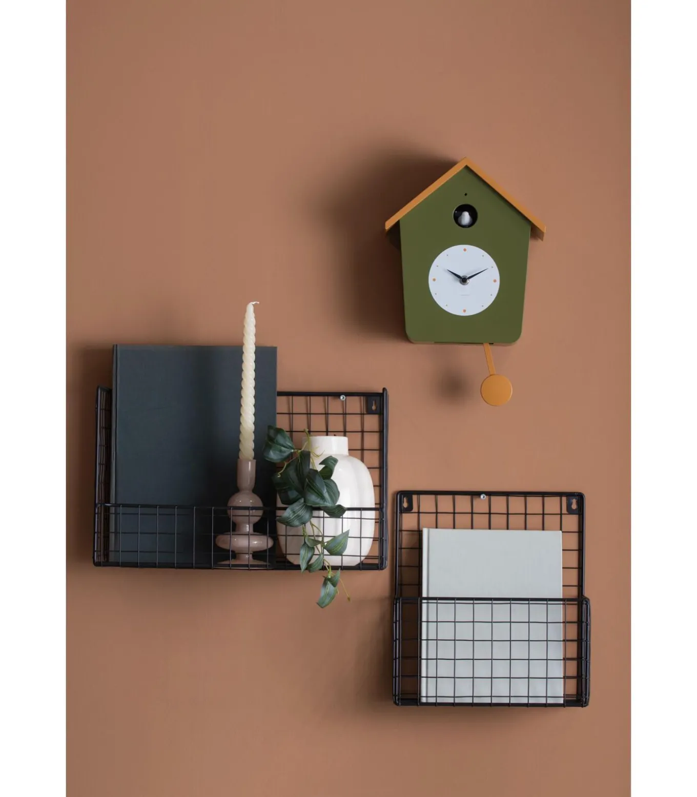 Wandklok Cuckoo Light - Legergroen - 23x10.5x26.4cm