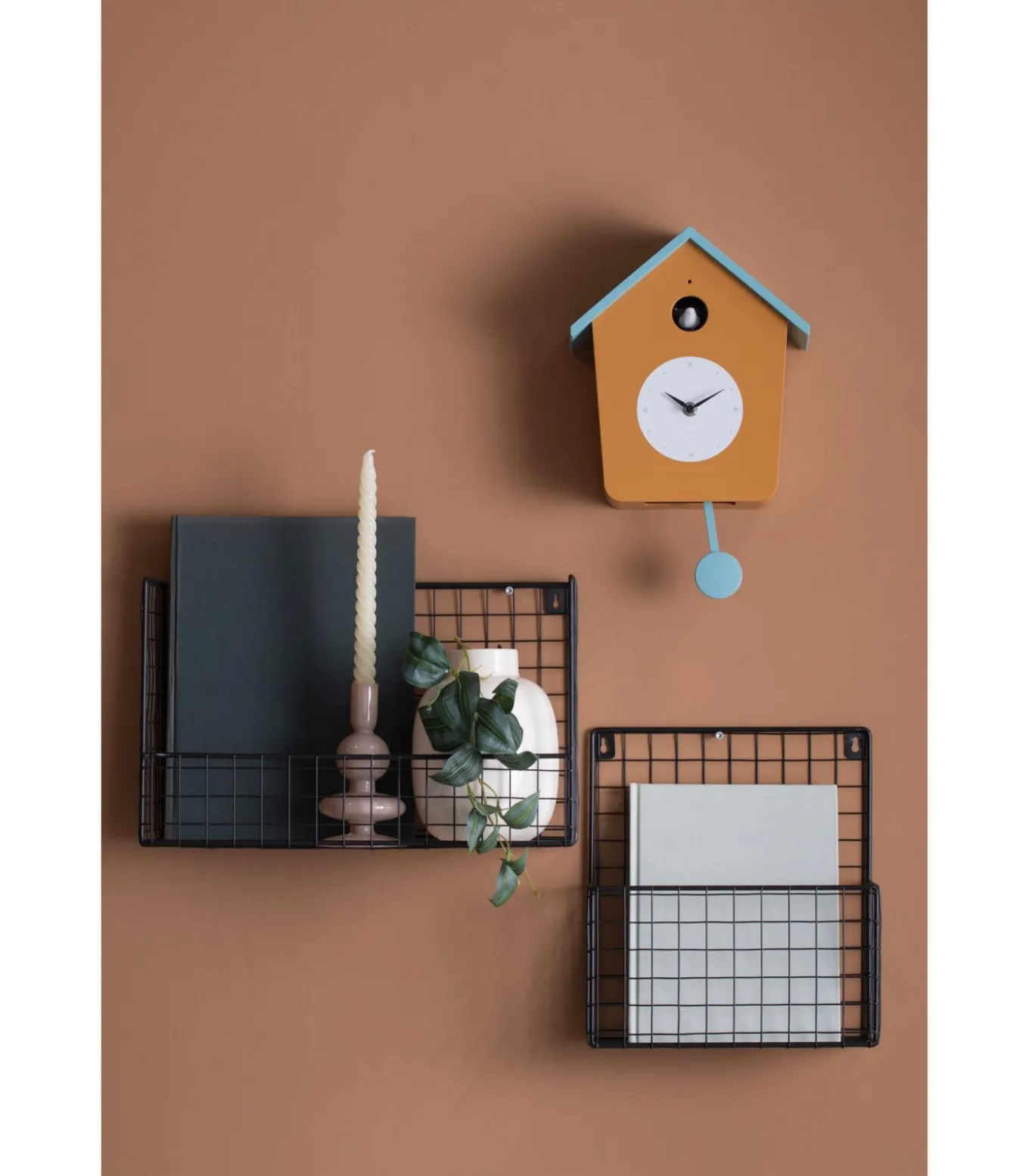 Wandklok Cuckoo Light - Okergeel - 23x10.5x26.4cm