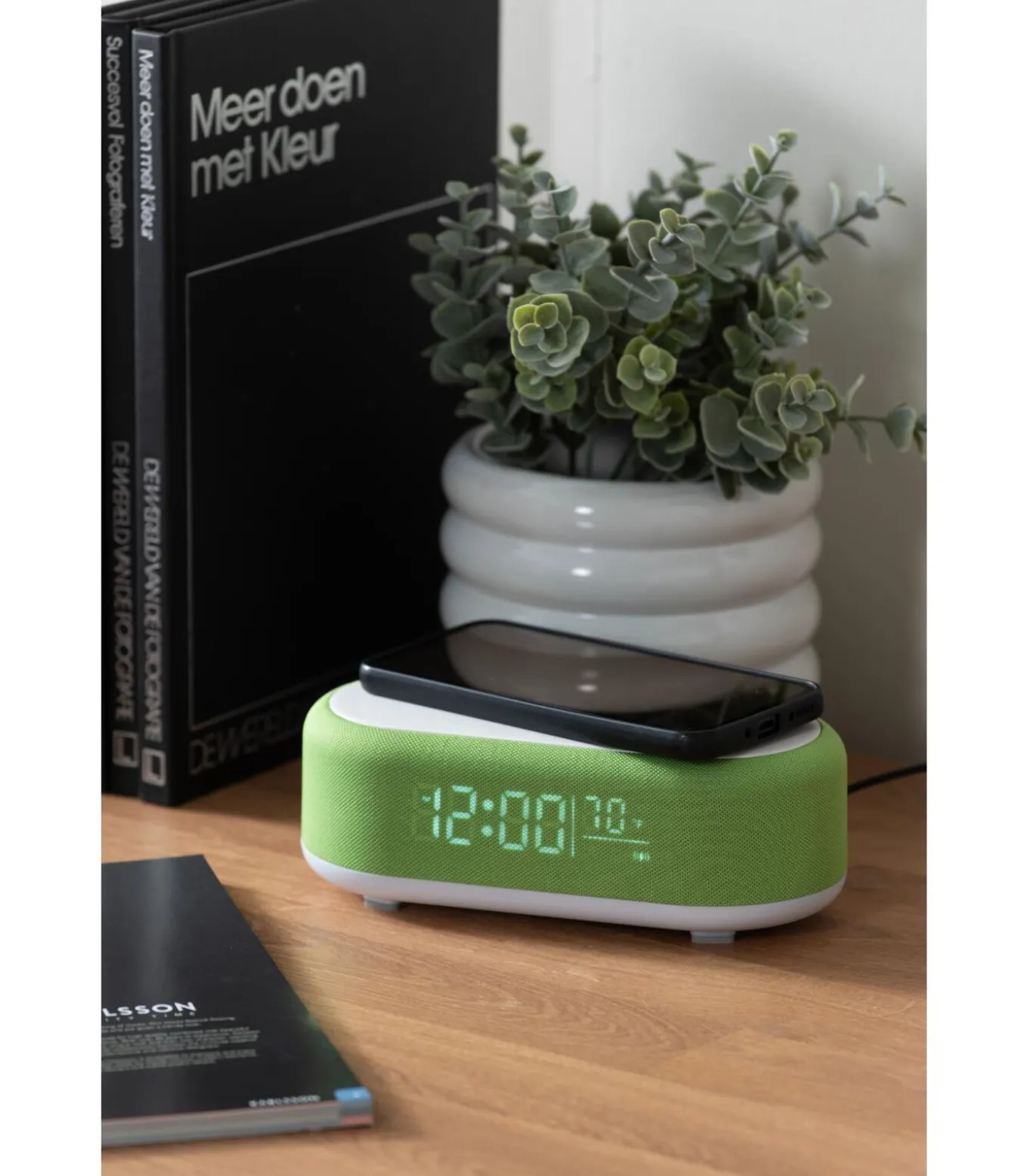 Wekker Vogue - Heldergroen - 19.8x9.8x7cm