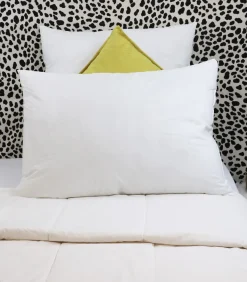 Zacht wit katoenen kussen 65x65cm